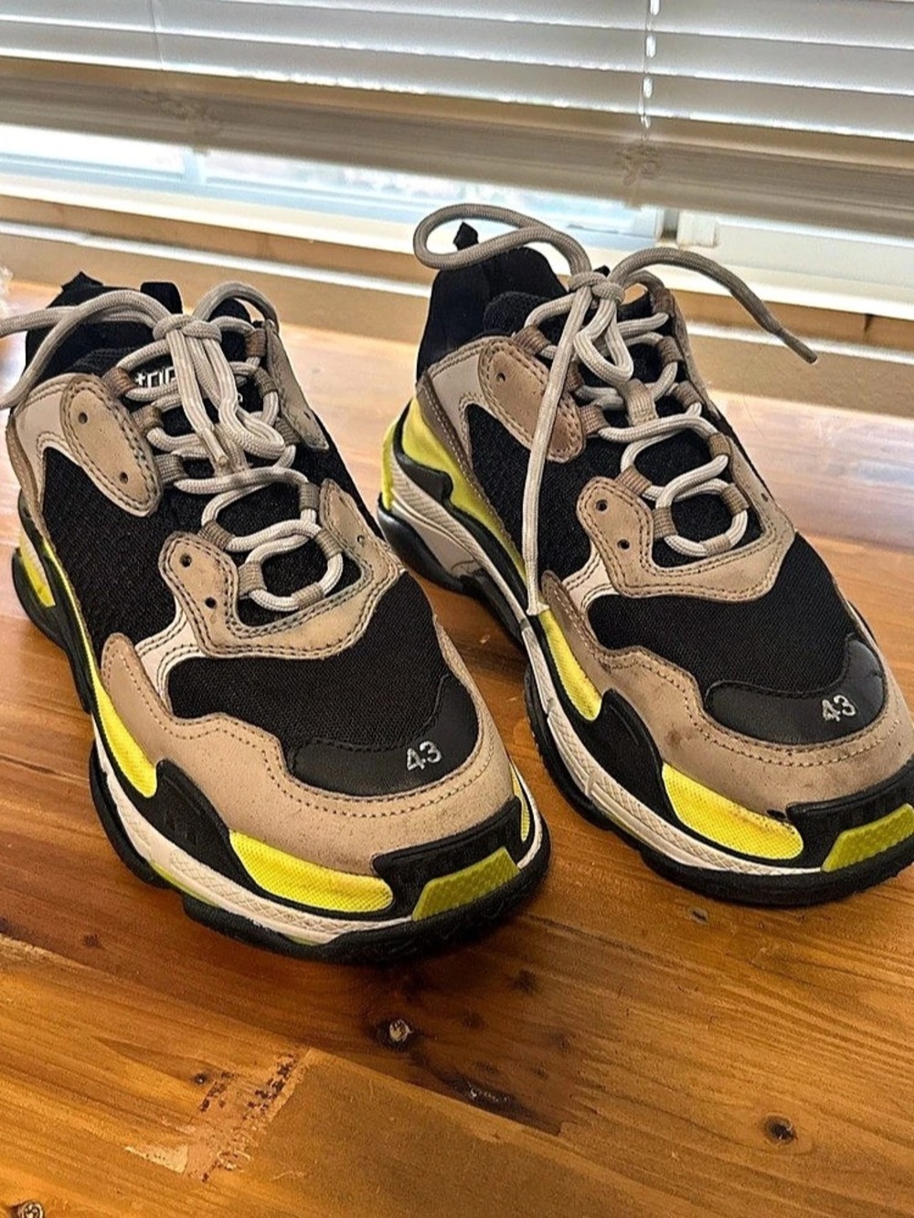 Balenciaga Triple S Sneakers Black & Yellow US 10